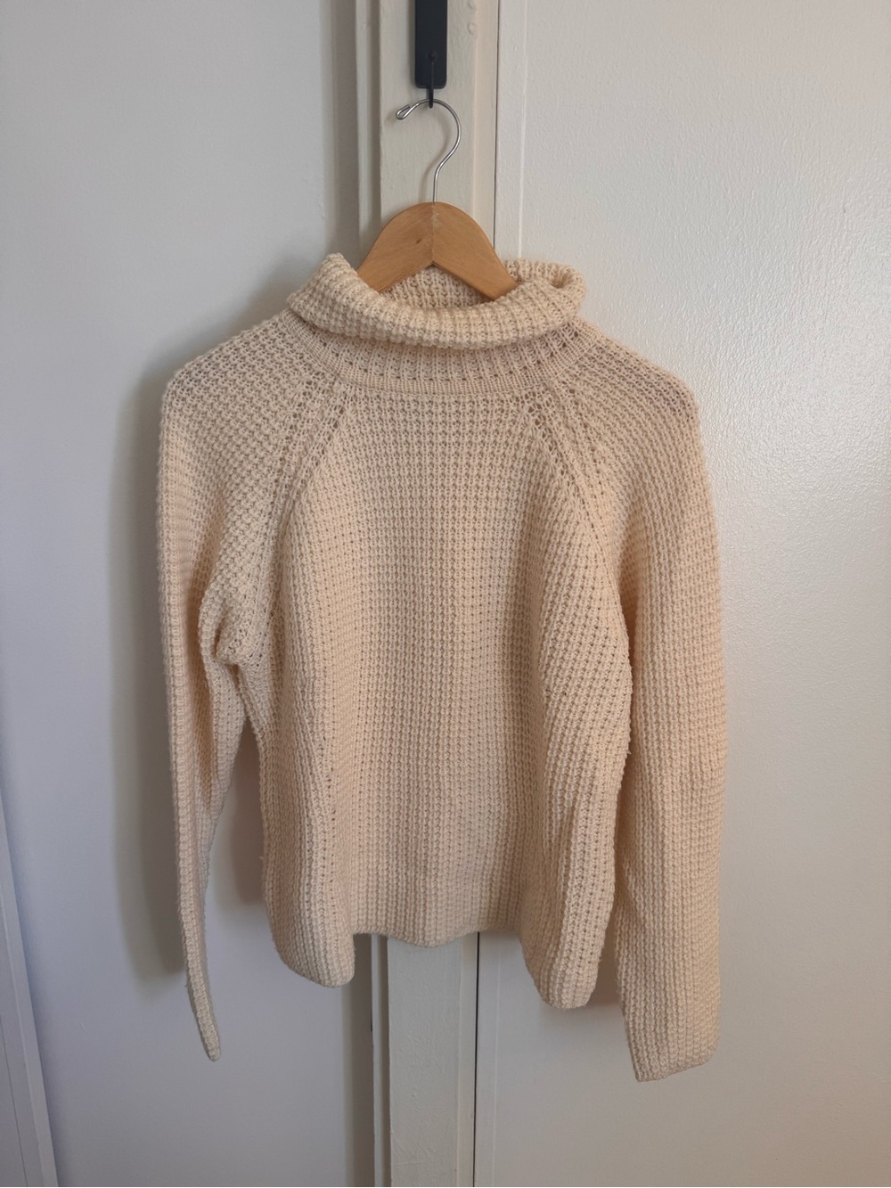 Neiman Marcus Cream Cable-Knit Turtleneck Merino Wool Sweater